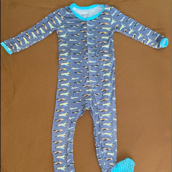 ✈️Kozi & Co Footsie✈️ - Picture 2 of 6